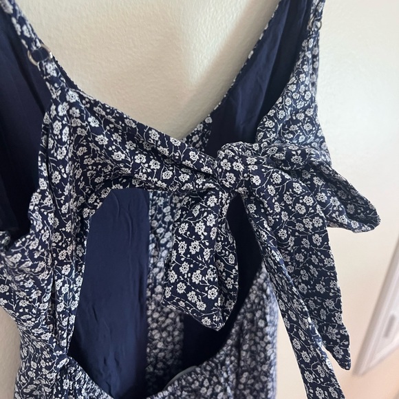 LF SEEK The Label Button-Front Tie-Back Dress, Size S, Navy Blue, Floral Pattern - Picture 5 of 8